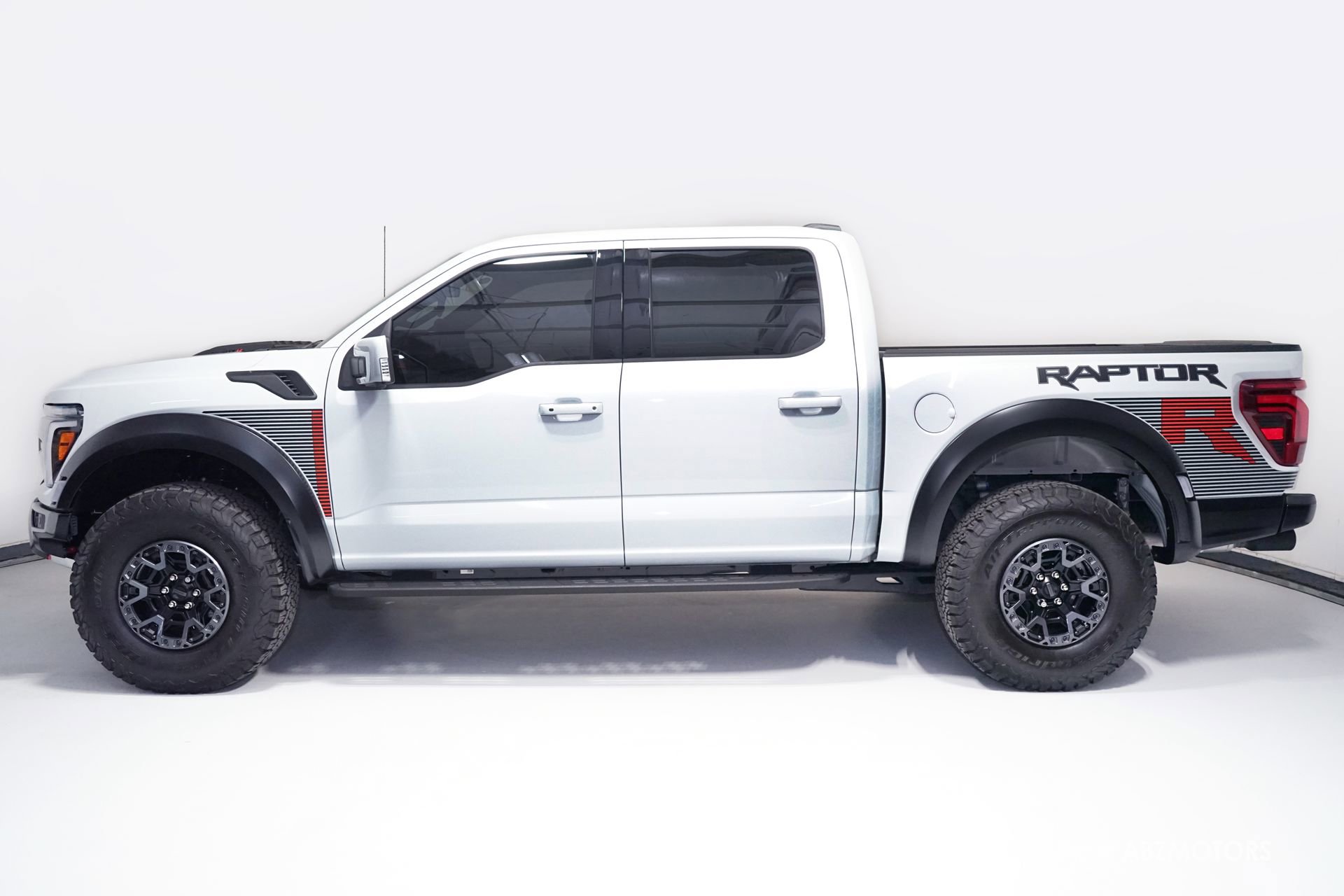 Used 2025 Ford F150 Raptor w/ Equipment Group 803A Raptor R image 5
