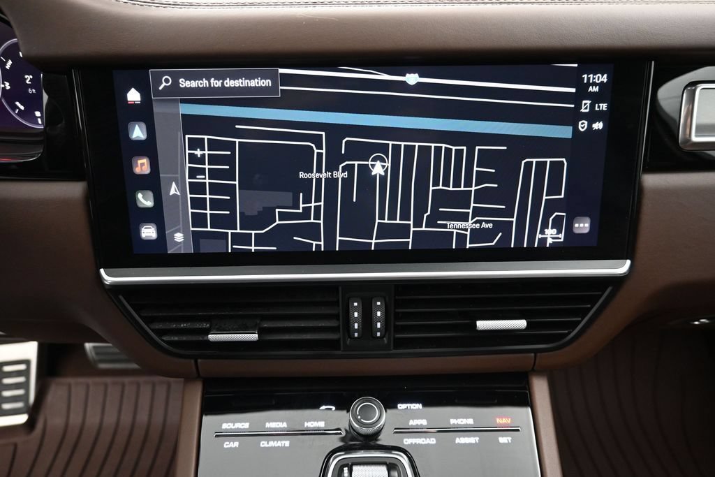 Certified 2023 Porsche Cayenne Turbo S AWD/4WD image 17