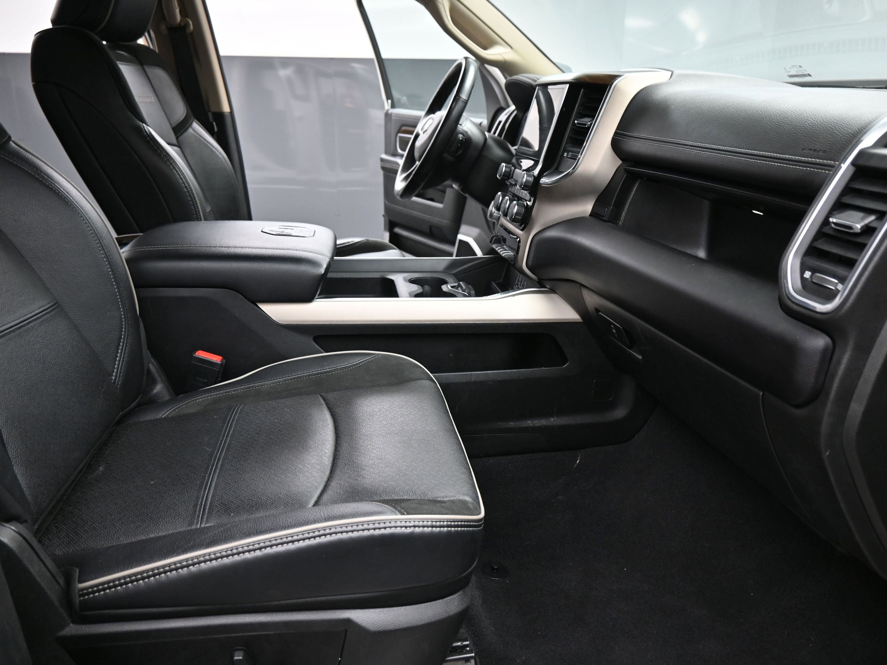 Used 2022 RAM 2500 Laramie image 18