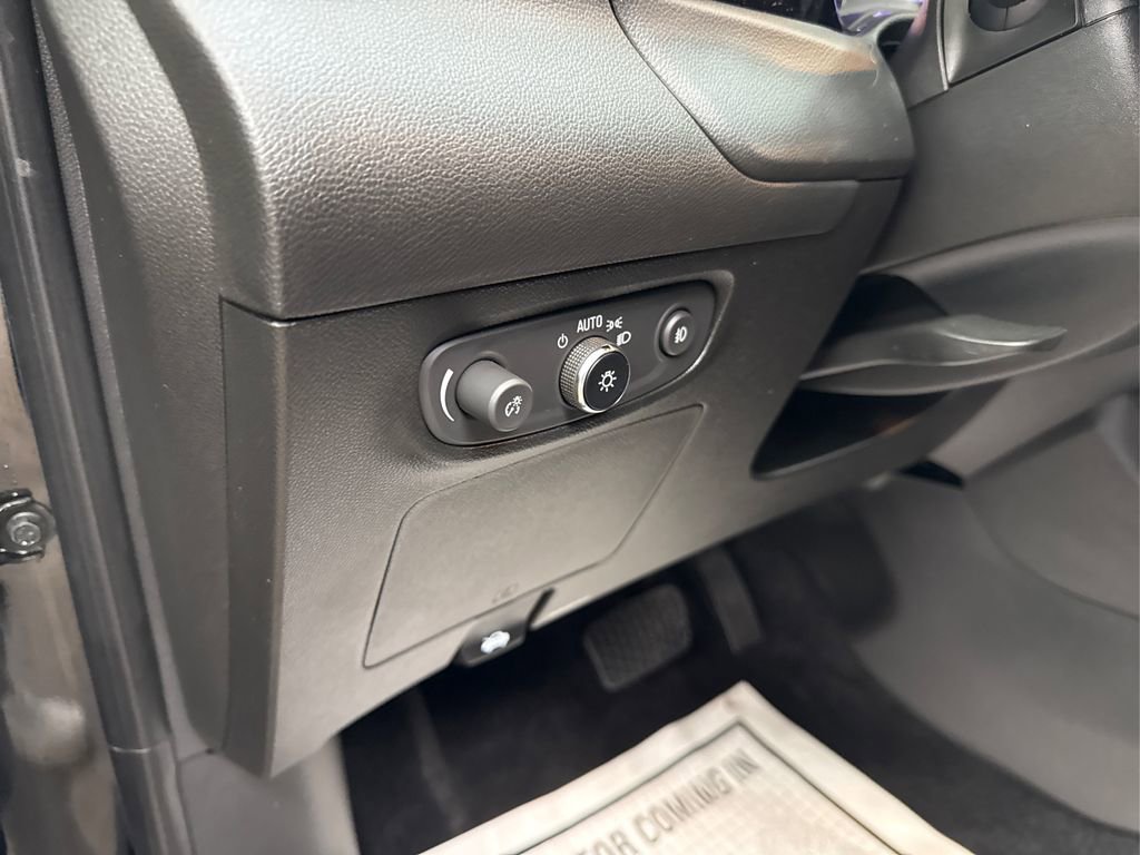 Used 2023 Buick Encore GX Select image 34