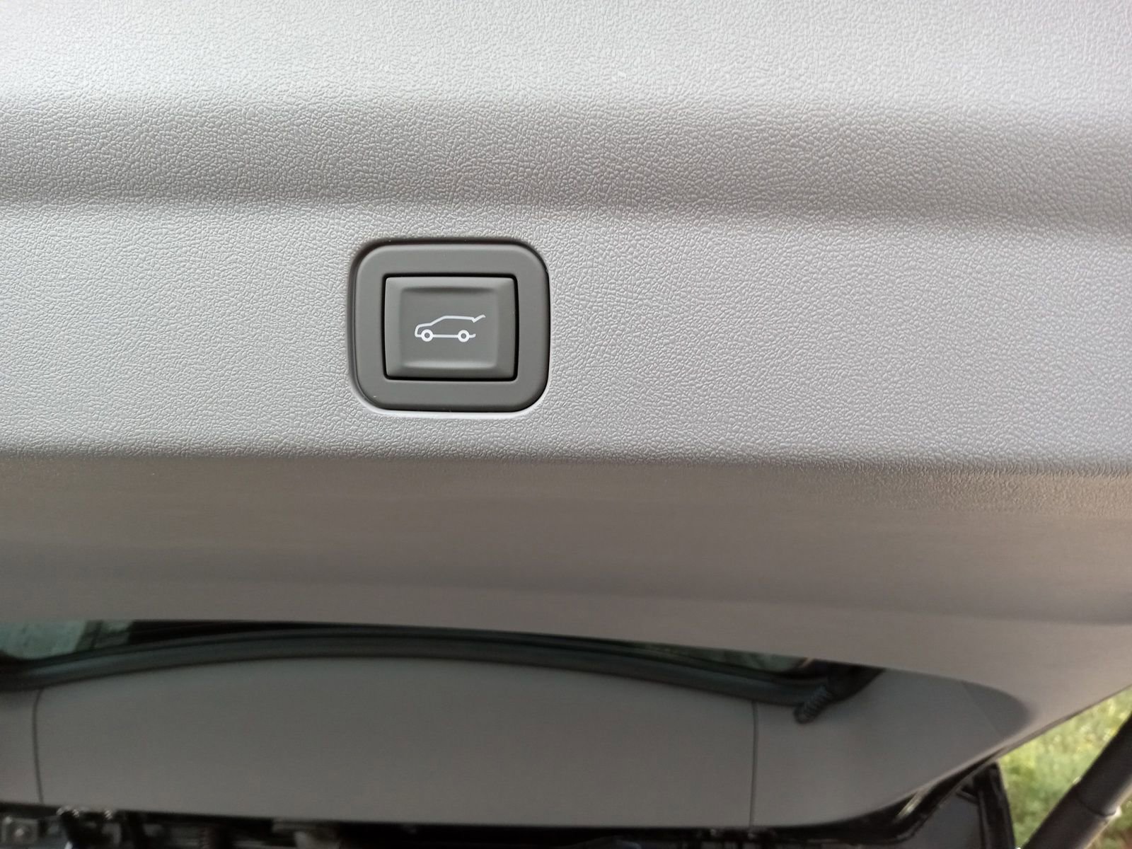 New 2026 Cadillac Escalade IQL Sport 1 w/ LPO, ONYX Package image 23