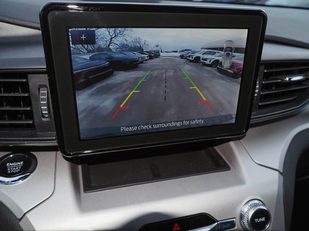 Used 2023 Ford Explorer XLT image 14