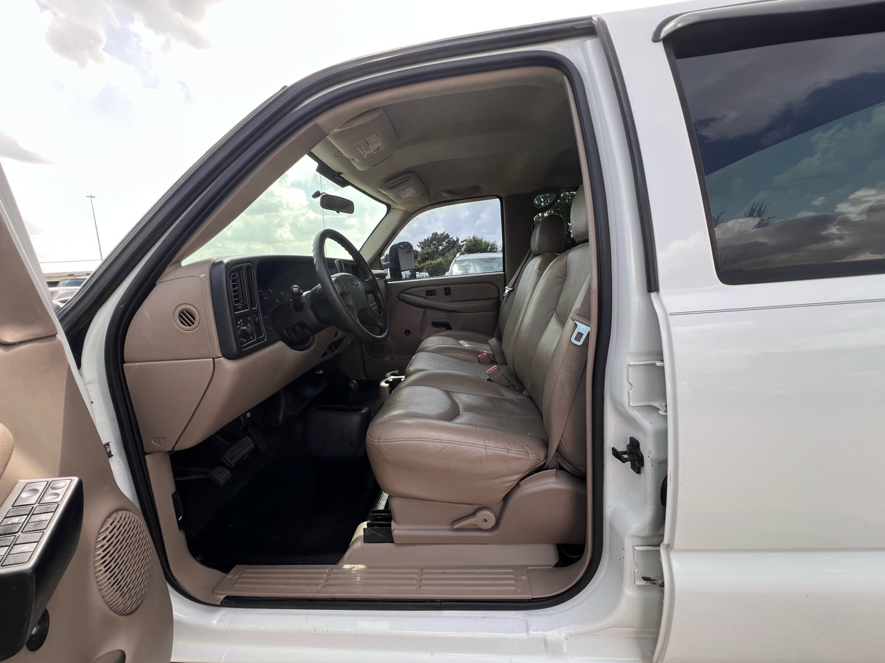Used 2004 Chevrolet Silverado 2500 W/T image 54