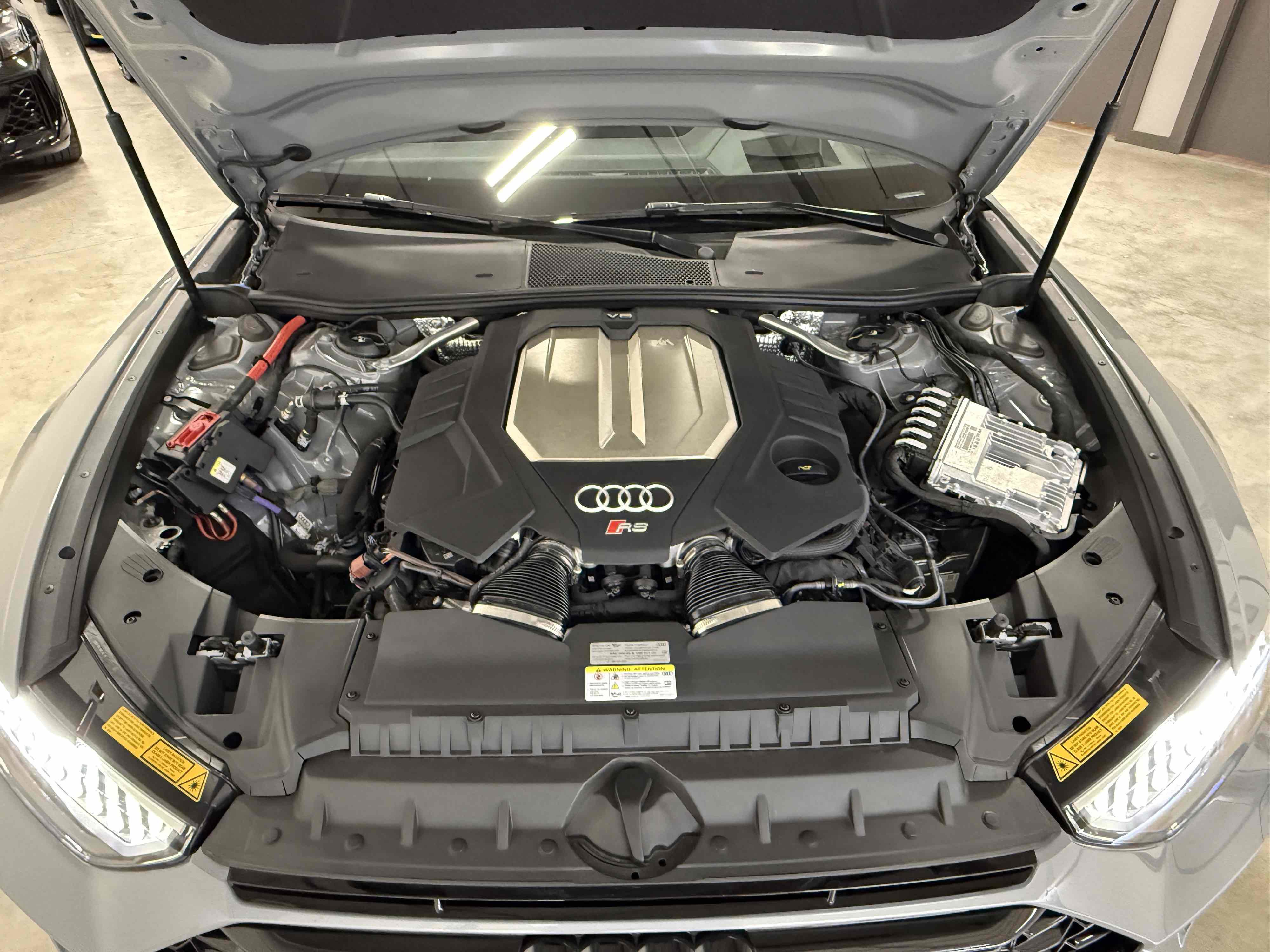 Used 2025 Audi RS 6 performance w/ Matte Carbon Package AWD/4WD image 91