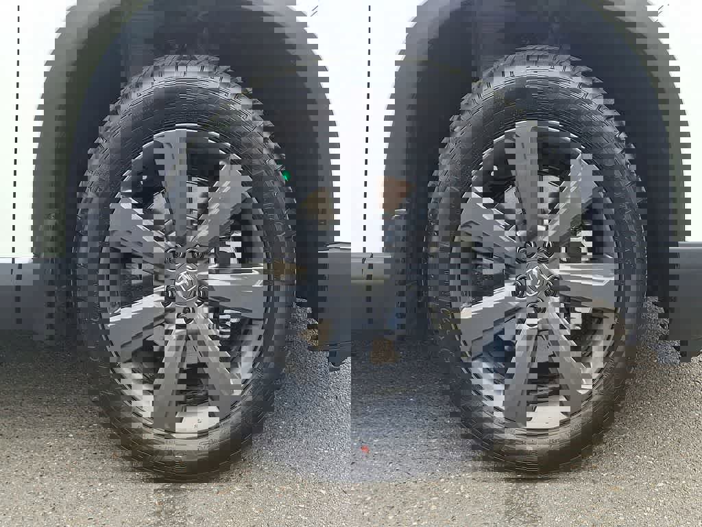 Certified 2025 Honda Pilot Sport image 26