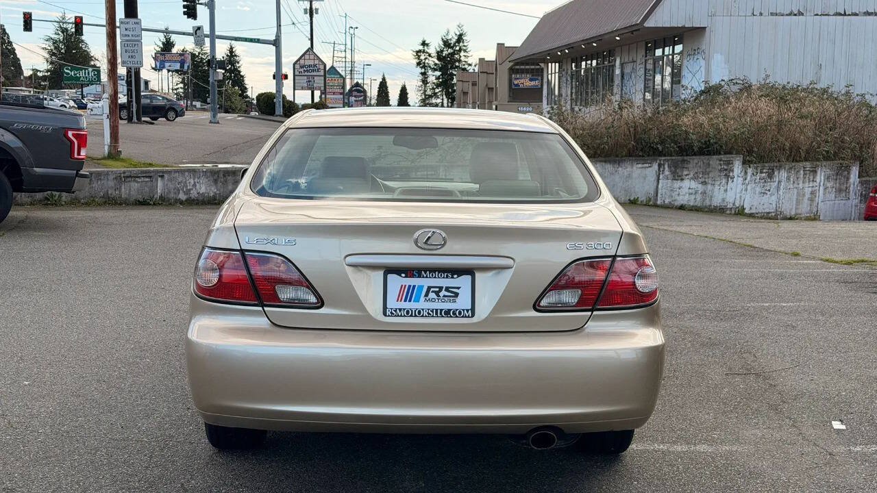 Used 2002 Lexus ES 330 w/ Premium Pkg FWD image 4