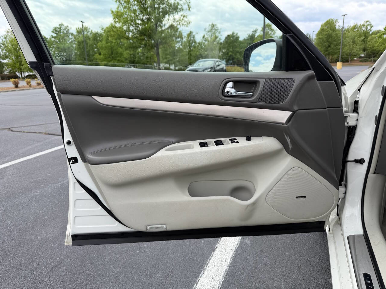 Used 2015 INFINITI Q40 AWD w/ Navigation Package image 10