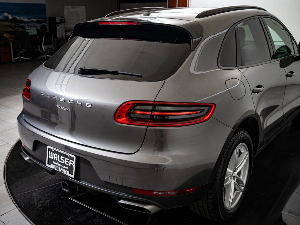 Certified 2018 Porsche Macan image 21