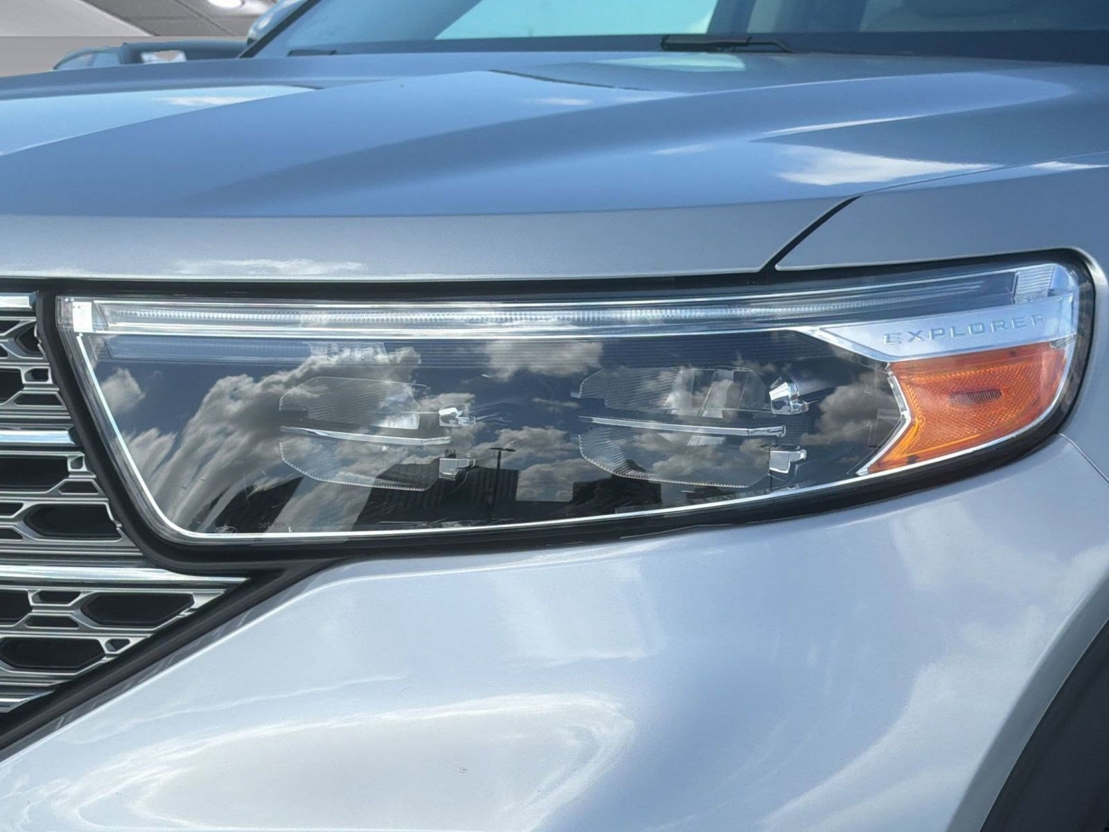 Used 2021 Ford Explorer Limited w/ Equipment Group 301A image 11