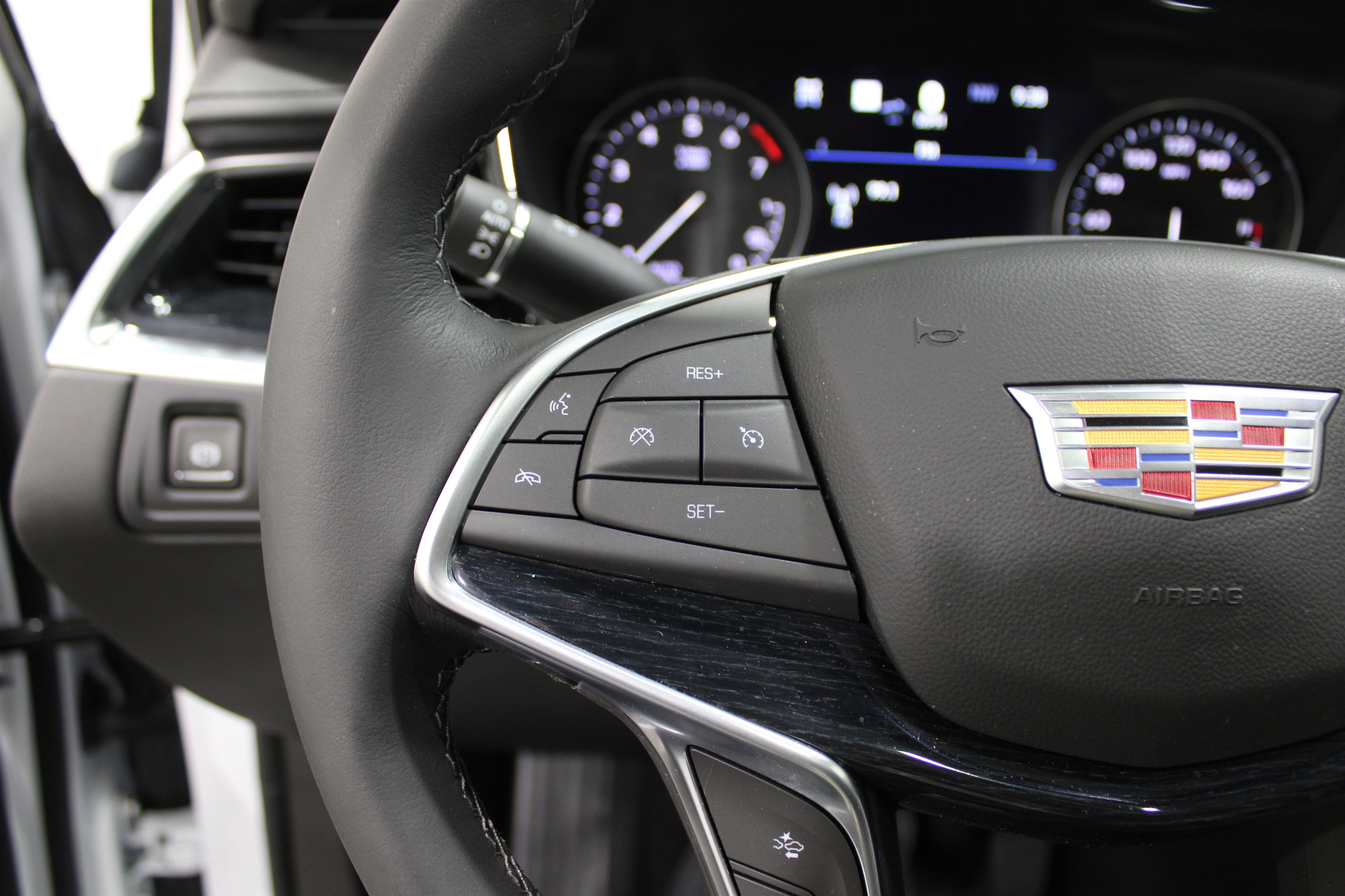 Certified 2024 Cadillac XT5 Premium Luxury w/ Technology Package image 12