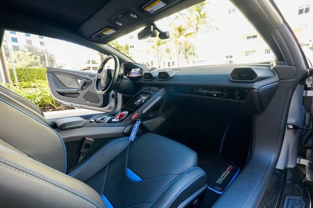 Used 2020 Lamborghini Huracan EVO image 82