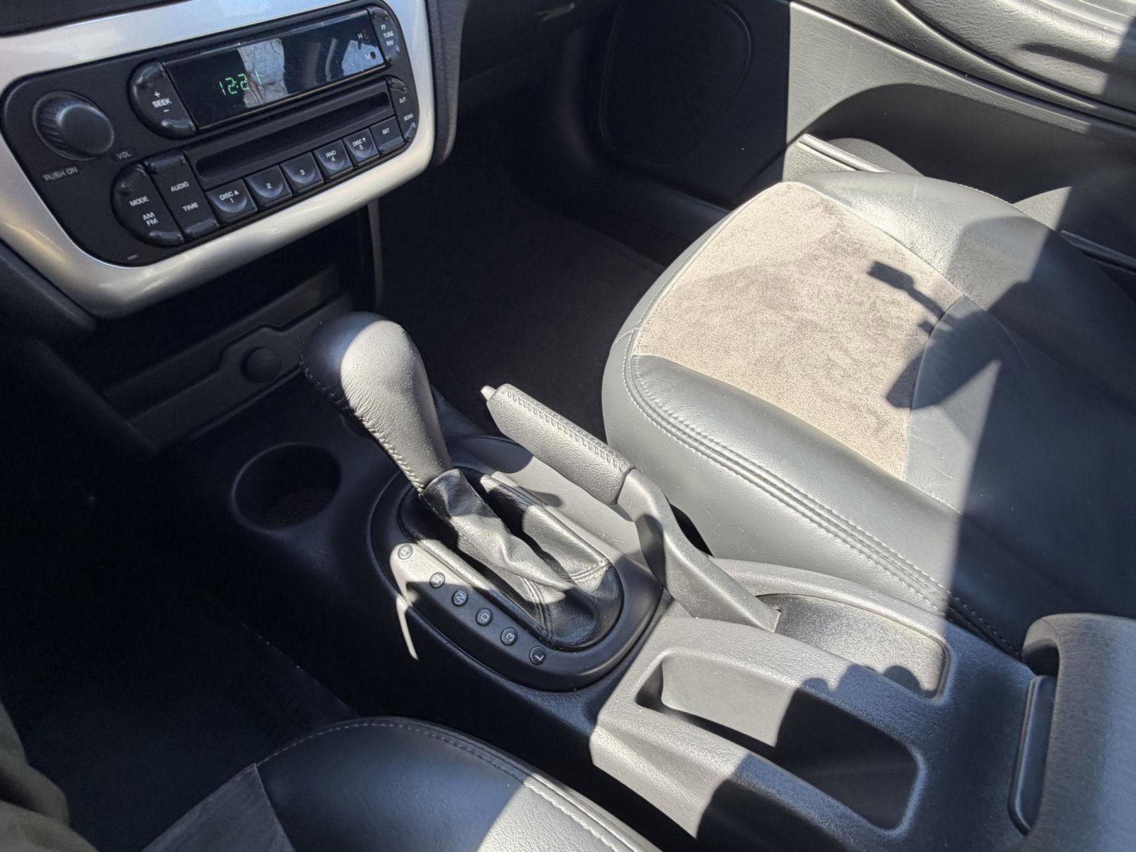 Used 2006 Chrysler Sebring Touring FWD image 13