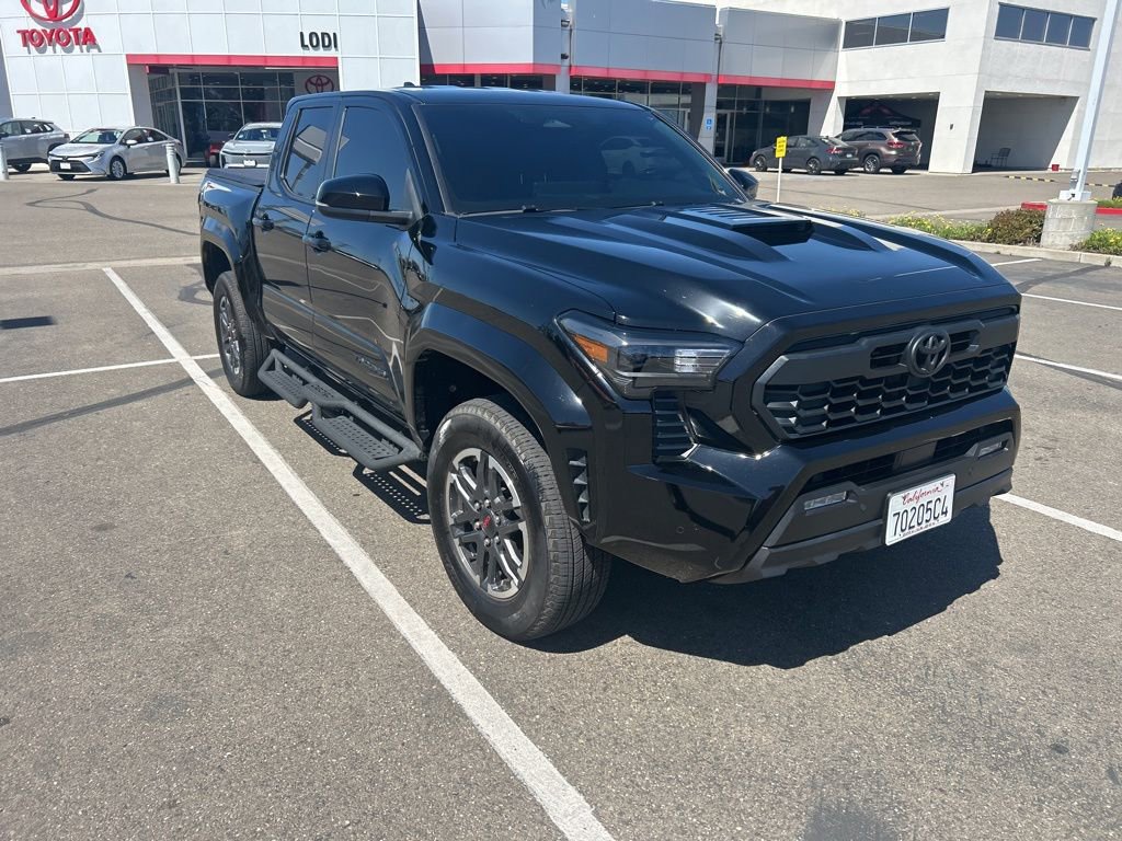 Used 2024 Toyota Tacoma TRD Sport w/ TRD Sport Upgrade Package AWD/4WD image 3