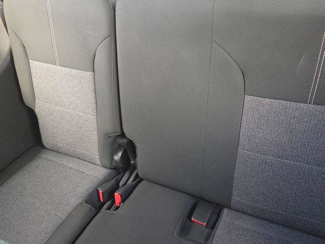 Used 2025 GMC Acadia Elevation image 11