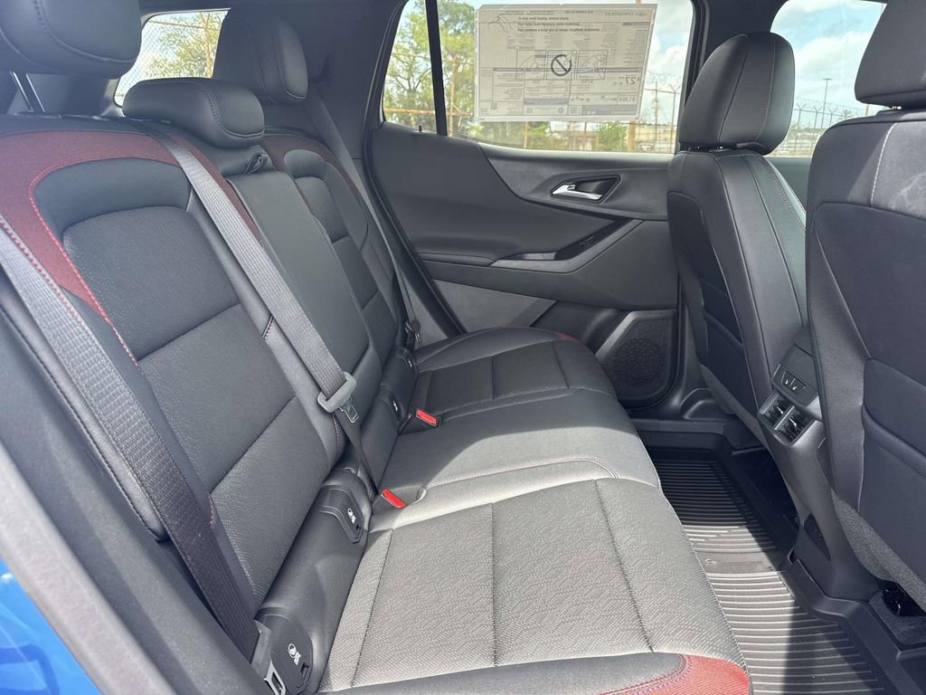 New 2026 Chevrolet Equinox RS w/ Convenience Package III FWD image 9