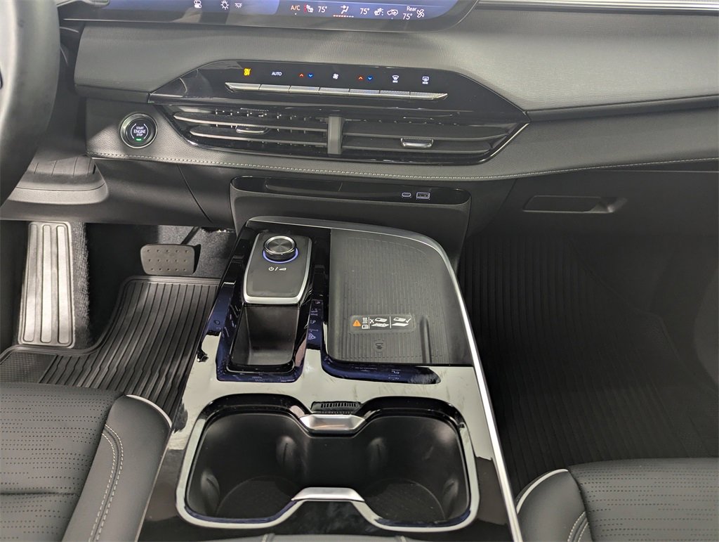 Used 2025 Buick Enclave Sport Touring w/ LPO, All-Weather Package image 27