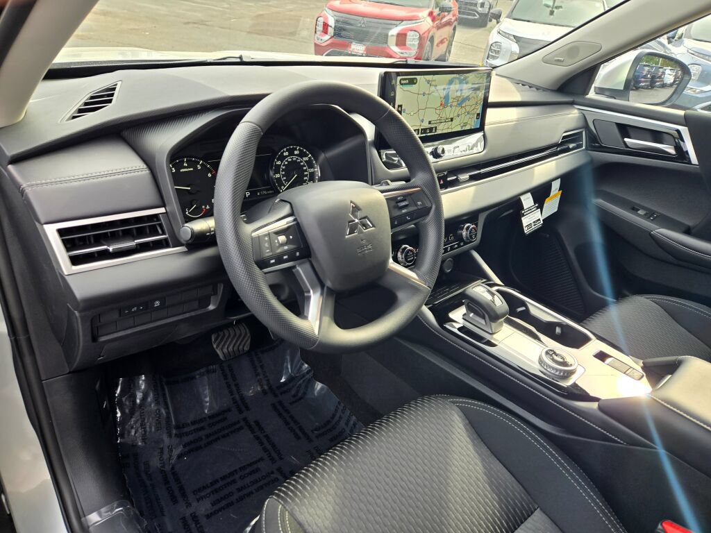 New 2027 Mitsubishi Outlander ES AWD/4WD image 15