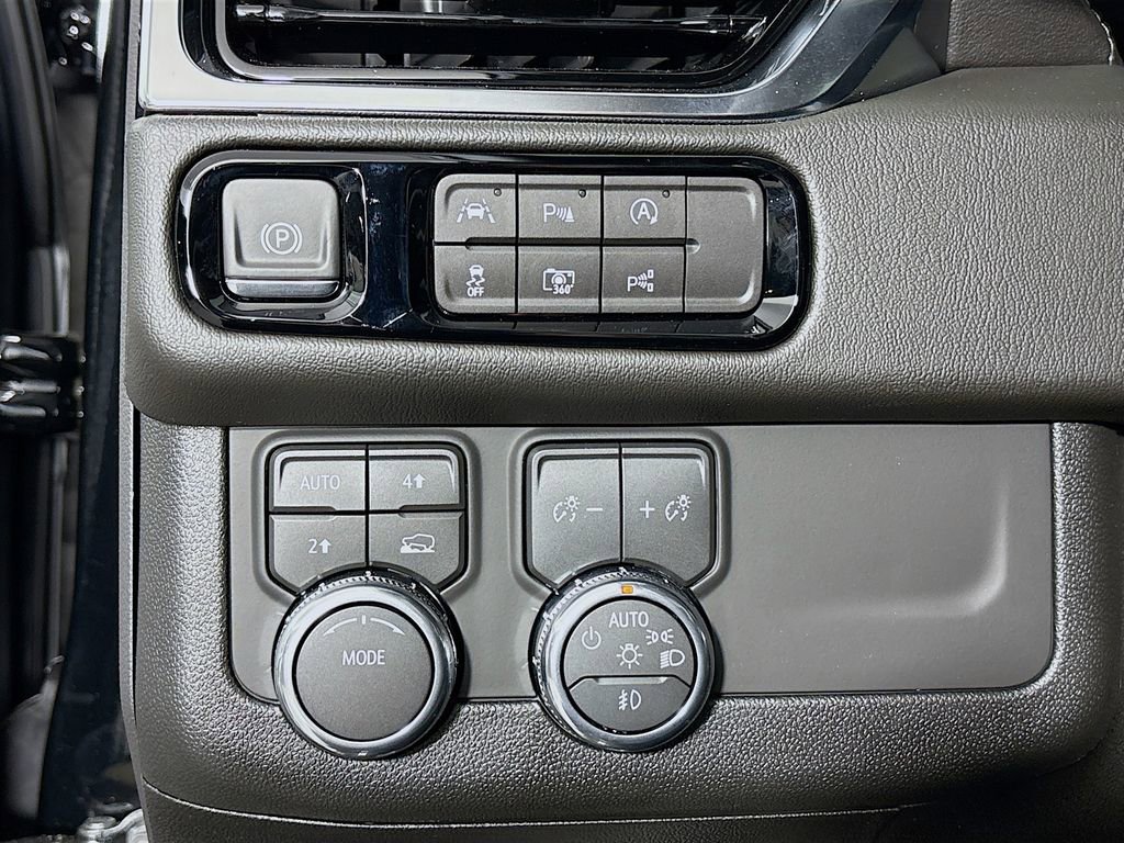 New 2026 GMC Yukon Denali w/ Sun & Power Step Package image 10