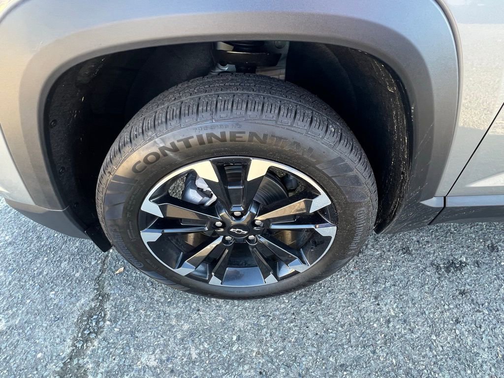 New 2026 Chevrolet Equinox RS w/ LPO, Floor Liner Package image 22