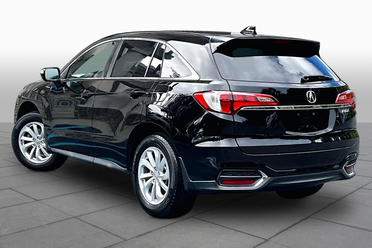 Used 2017 Acura RDX w/ Tech & AcuraWatch Plus Pack FWD image 12