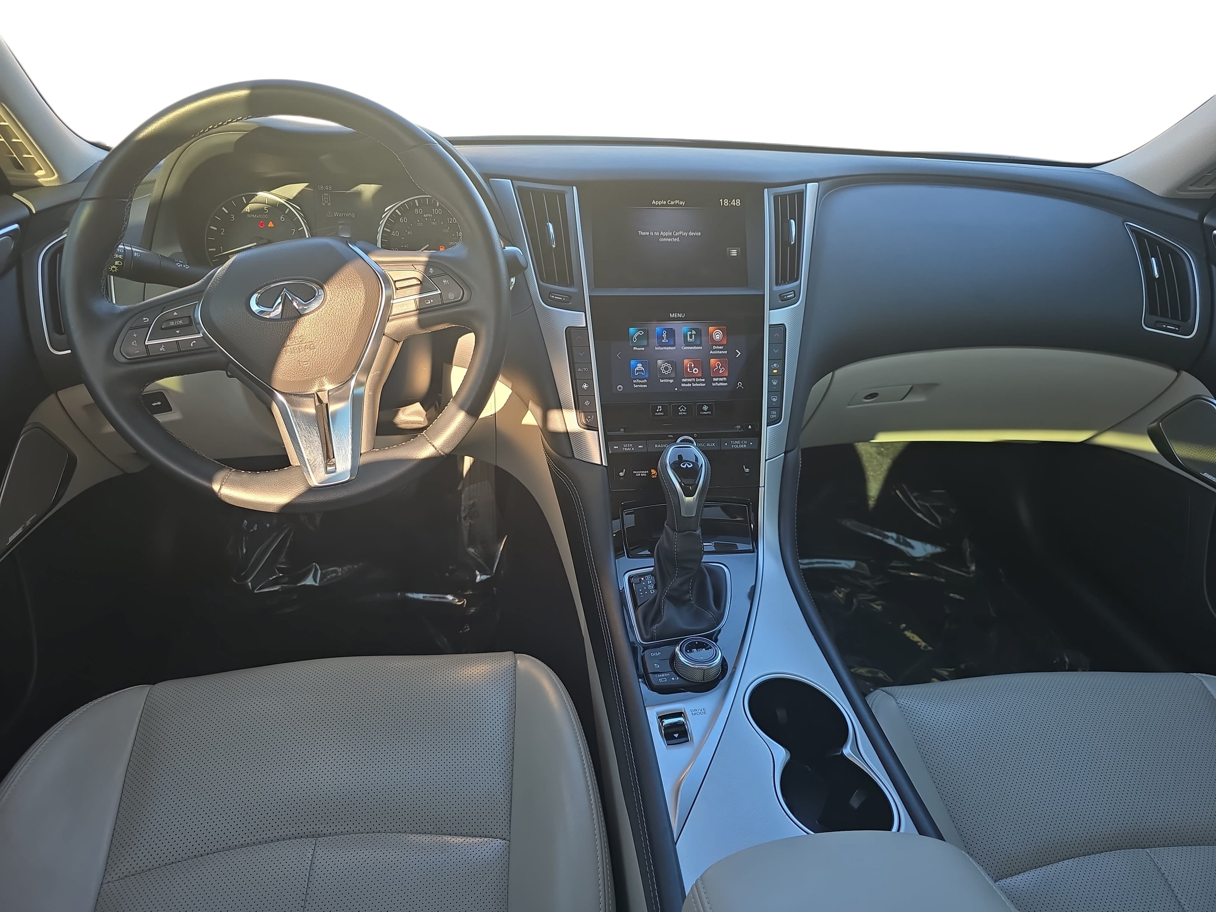 Used 2023 INFINITI Q50 Luxe w/ Cargo Package RWD image 9