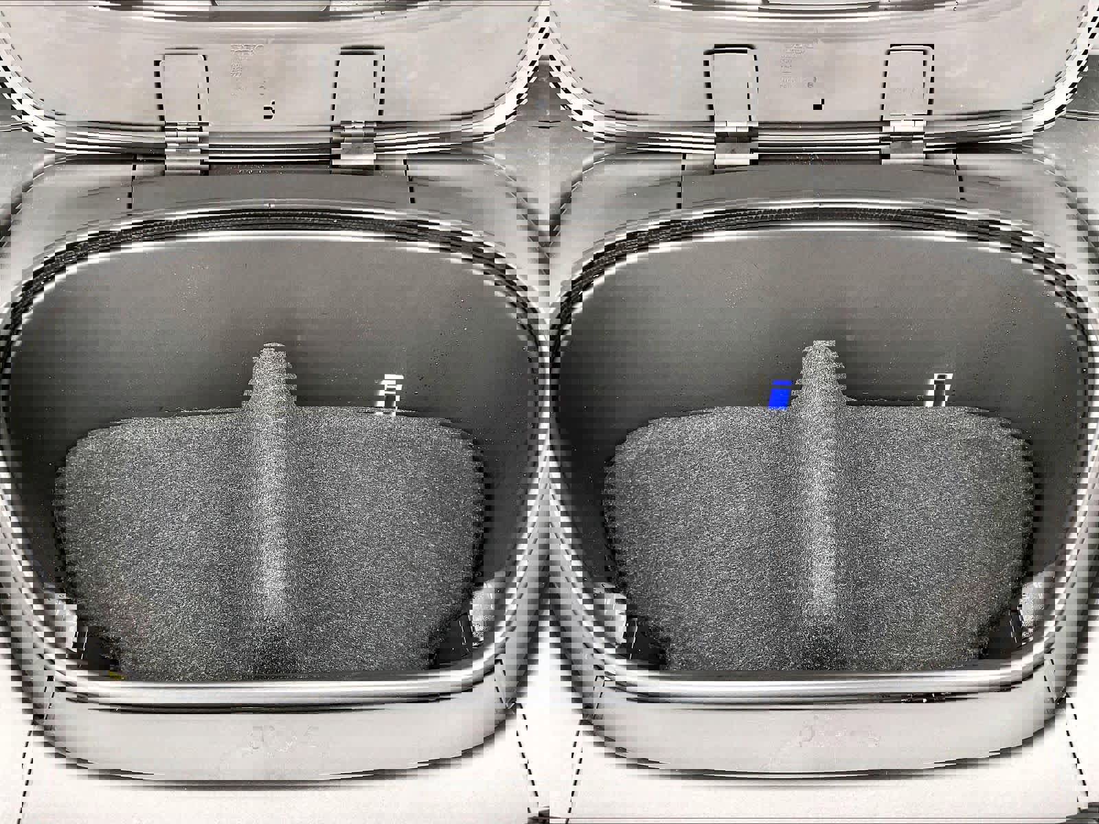 Used 2023 Volvo XC40 Recharge Ultimate image 34