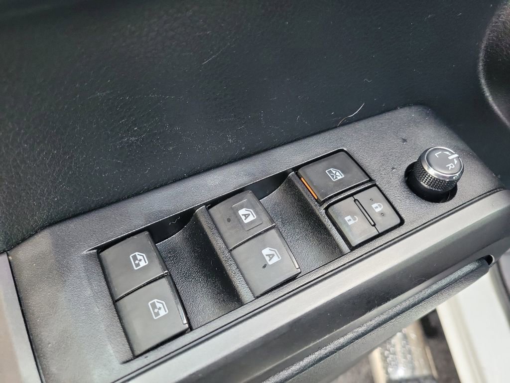 Used 2016 Toyota Tacoma TRD Sport w/ Towing Package image 17