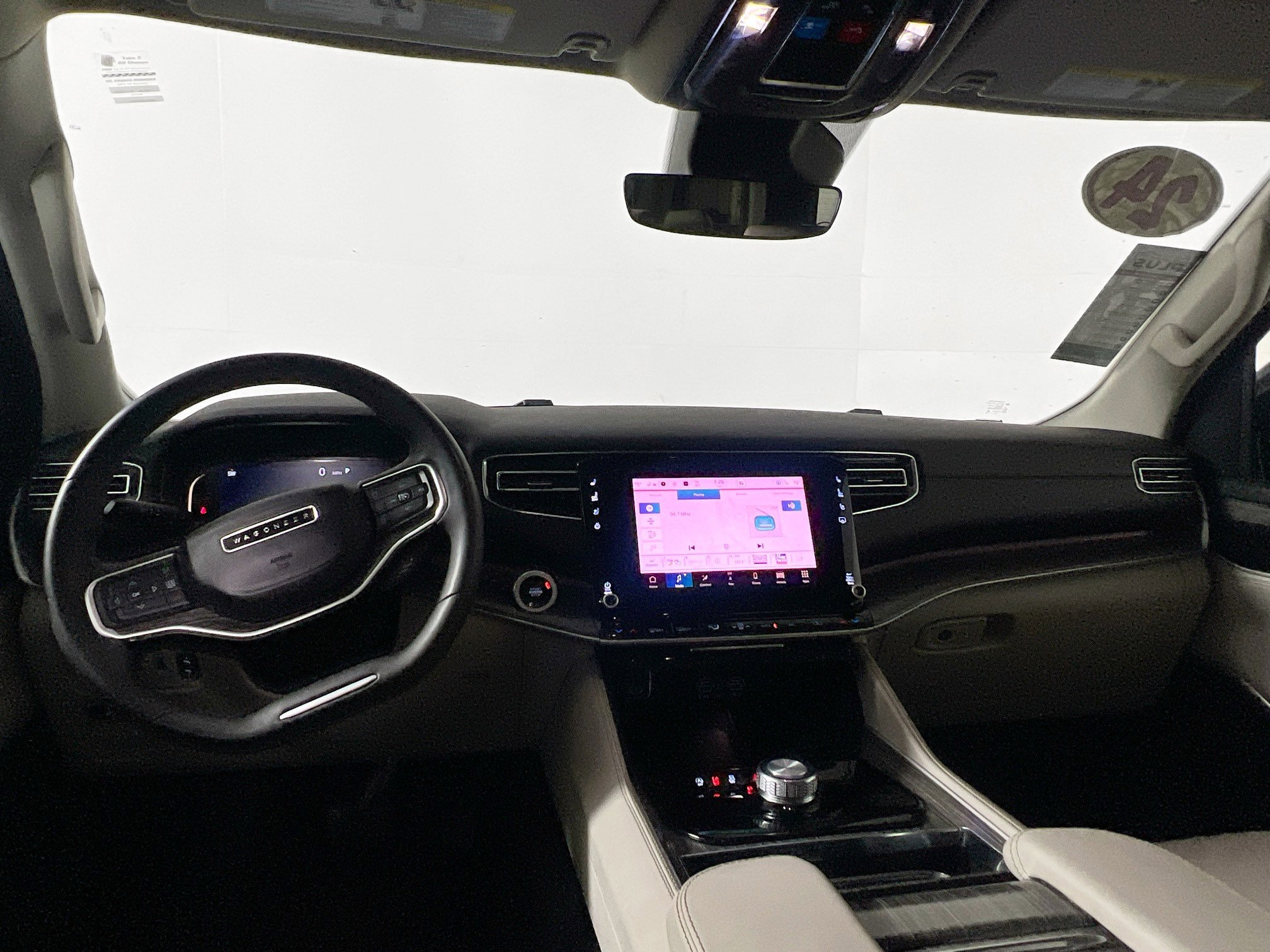 Used 2024 Jeep Wagoneer L Series II image 29