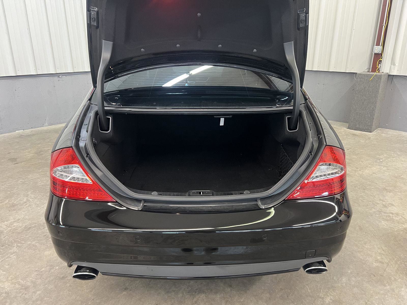 Used 2011 Mercedes-Benz CLS 550 image 37