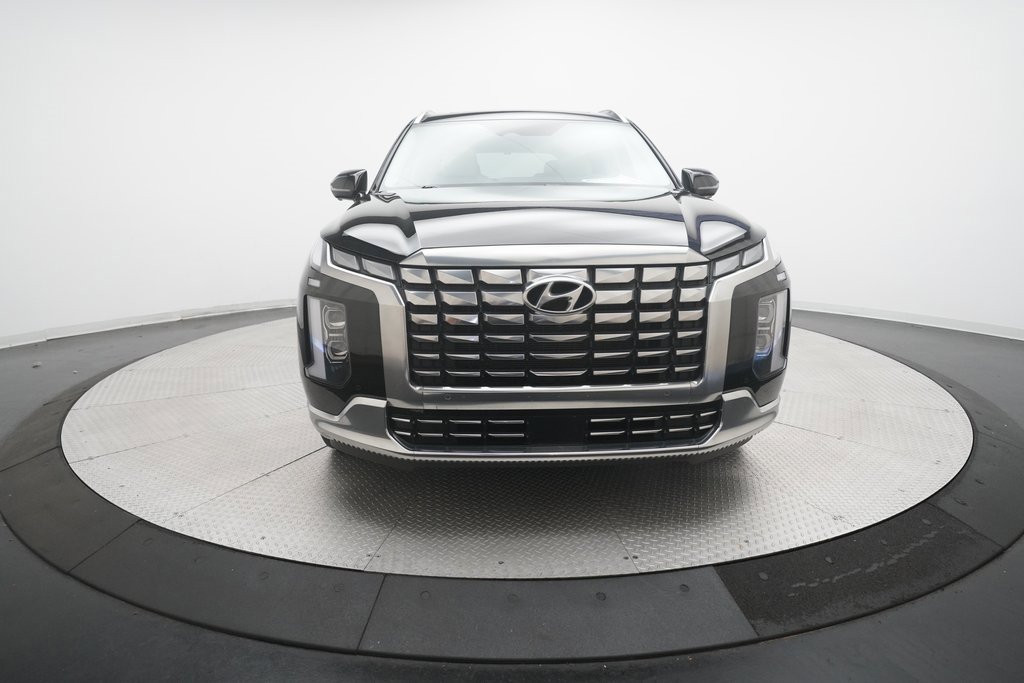 Used 2023 Hyundai Palisade Calligraphy w/ Winter Package image 11