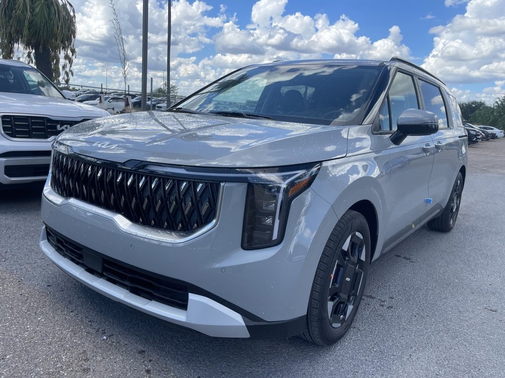 New 2026 Kia Carnival EX image 3