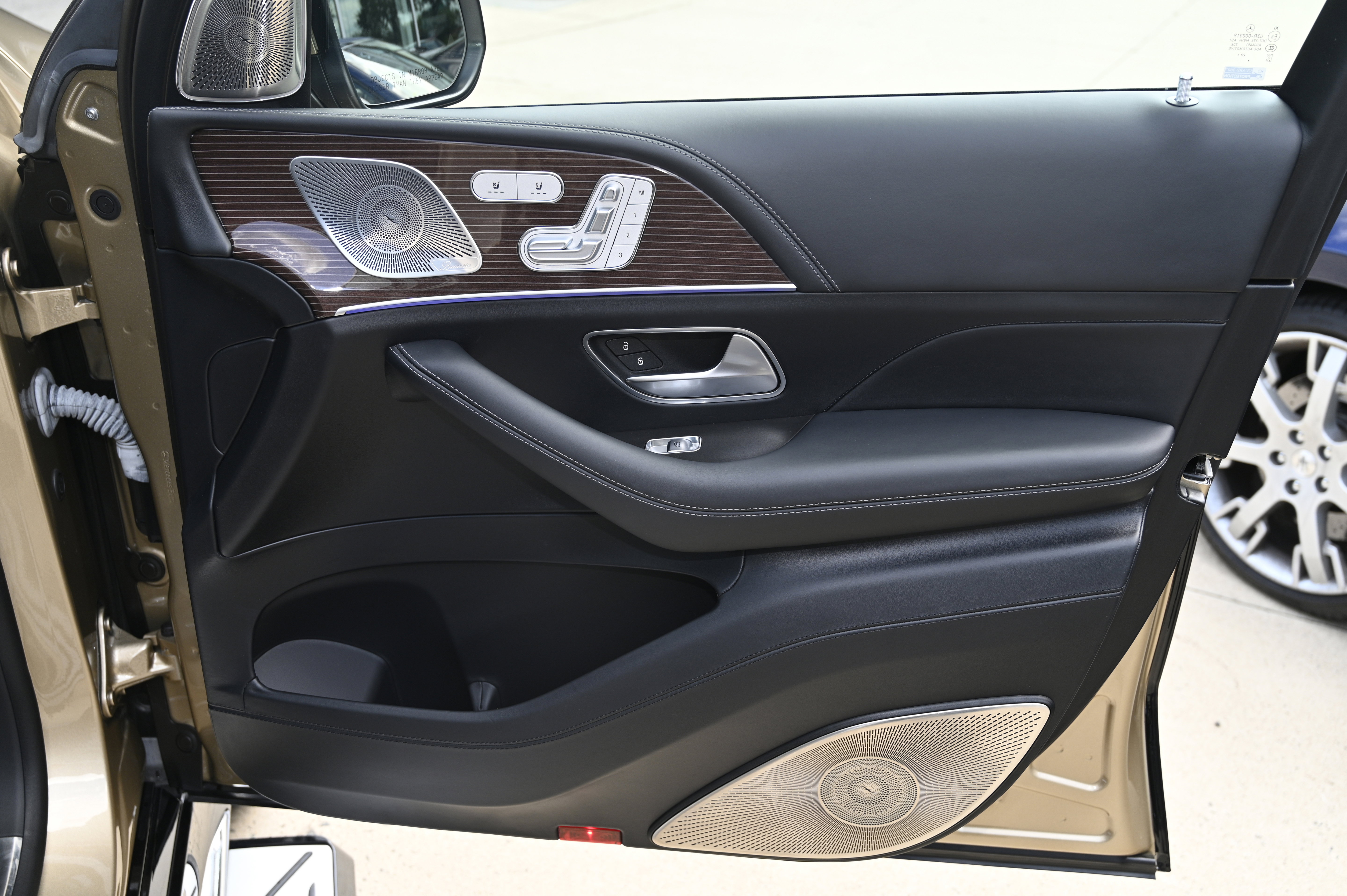 Used 2023 Mercedes-Benz Maybach GLS 600 4MATIC image 63