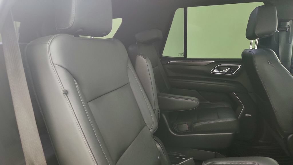 Used 2021 Chevrolet Tahoe LT w/ LT Signature Package RWD image 20