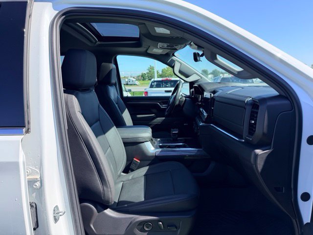 Used 2024 Chevrolet Silverado 1500 LTZ w/ LTZ Premium Package AWD/4WD image 11