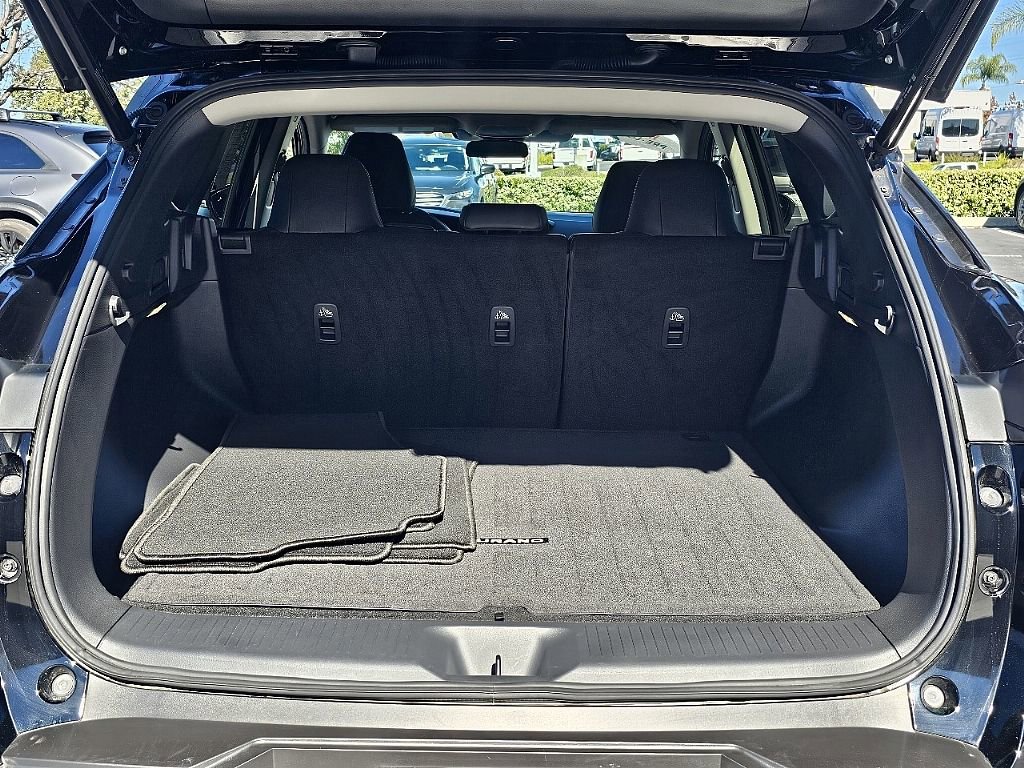 Used 2025 Nissan Murano SV image 12