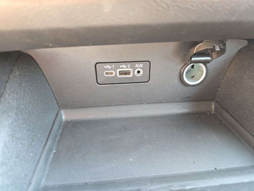 Used 2025 Nissan Altima 2.5 SV FWD image 26