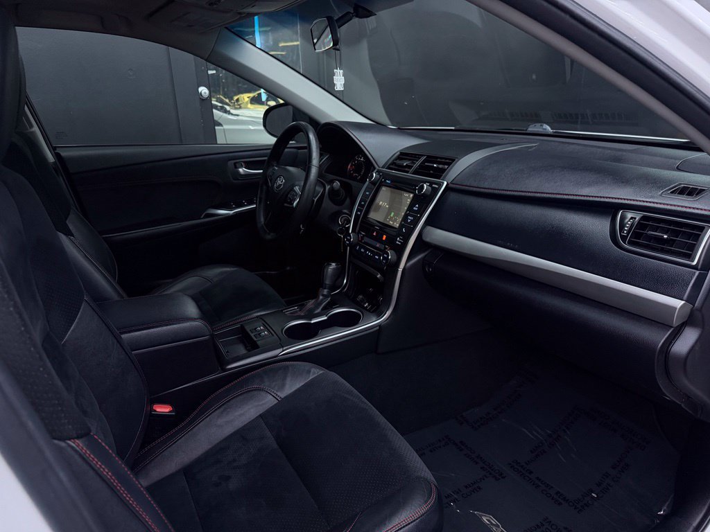 Used 2016 Toyota Camry FWD image 13