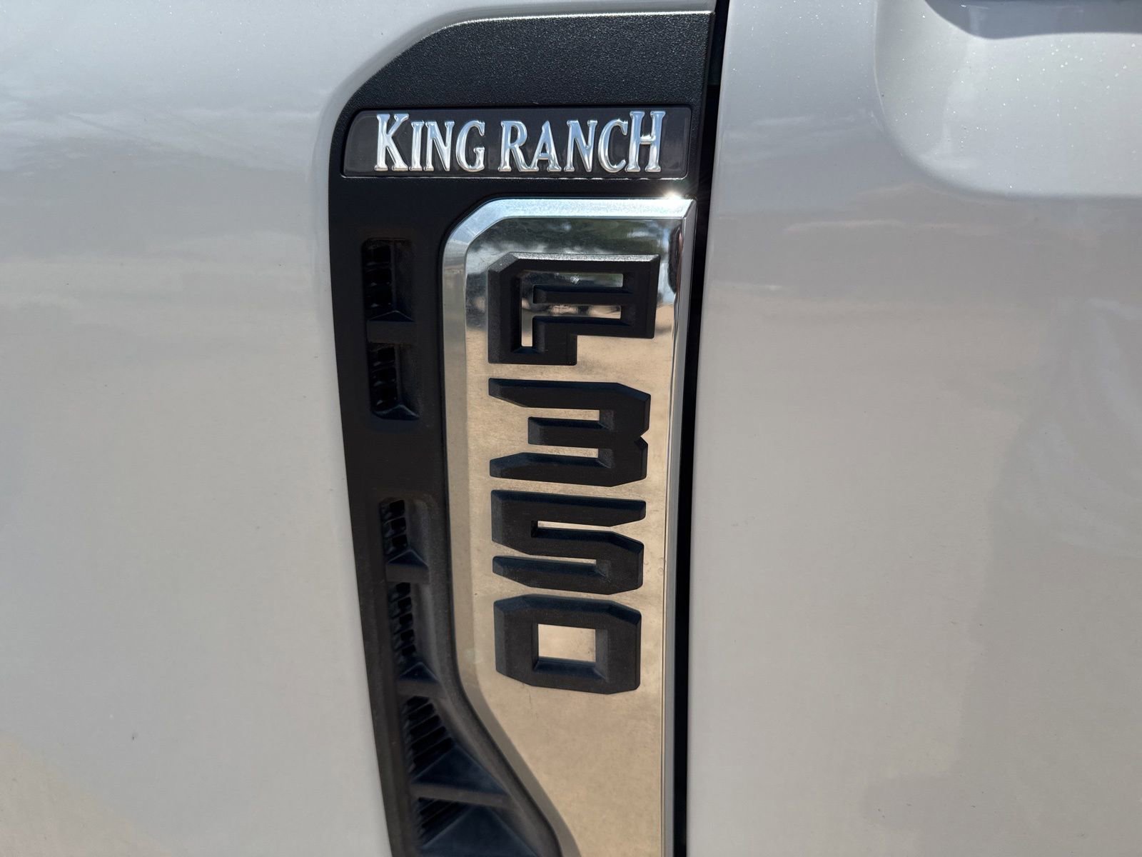 Used 2024 Ford F350 King Ranch w/ FX4 Off-Road Package AWD/4WD image 13