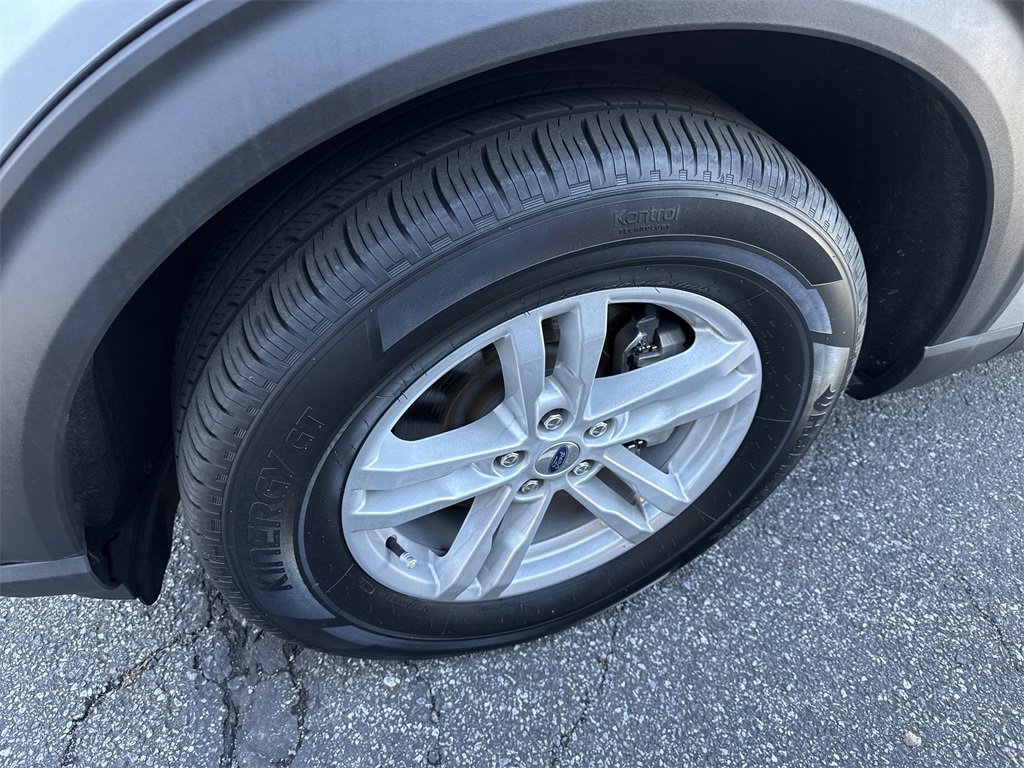 Used 2022 Ford Explorer XLT image 4