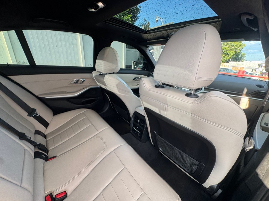 Used 2020 BMW 330i xDrive Sedan w/ Premium Package AWD/4WD image 34