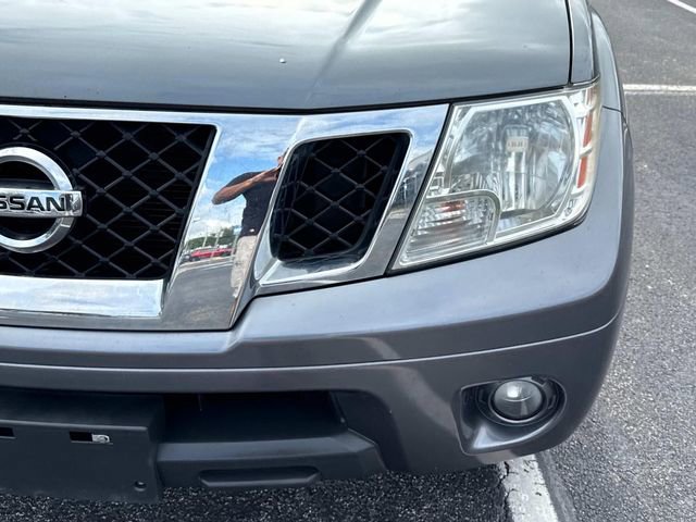 Used 2017 Nissan Frontier SV w/ SV Value Truck Package AWD/4WD image 9