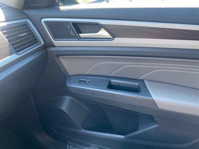 Used 2021 Volkswagen Atlas SE w/ Panoramic Sunroof Package FWD image 26