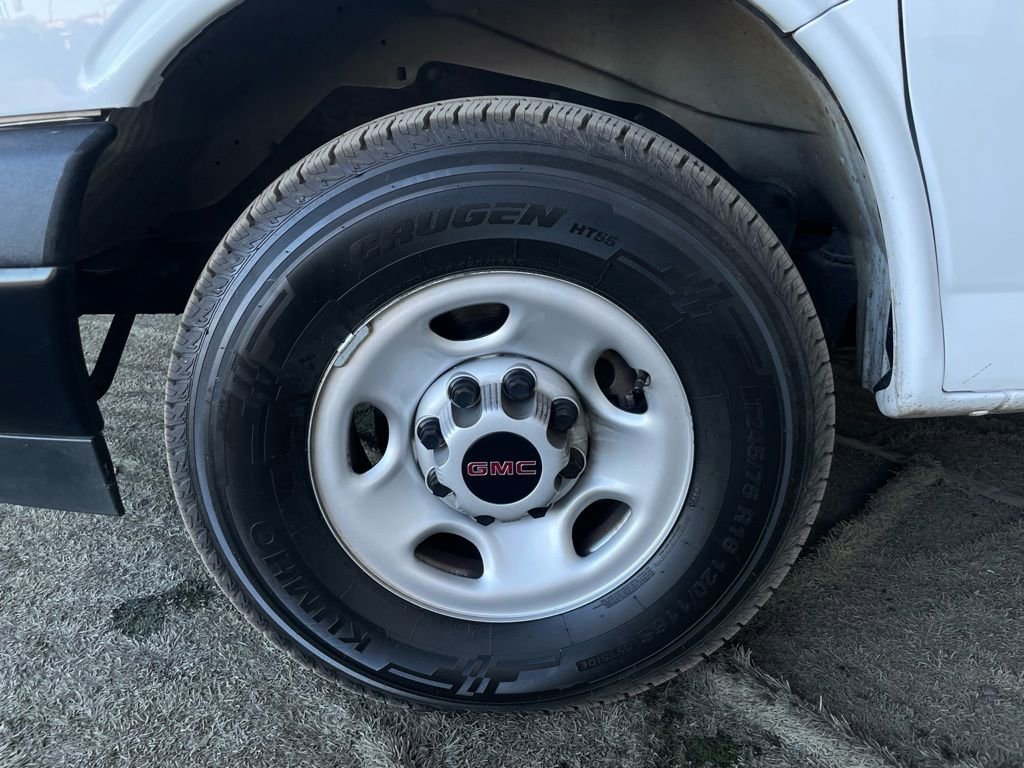 Used 2023 GMC Savana 2500 Extended w/ Driver Convenience Package image 8