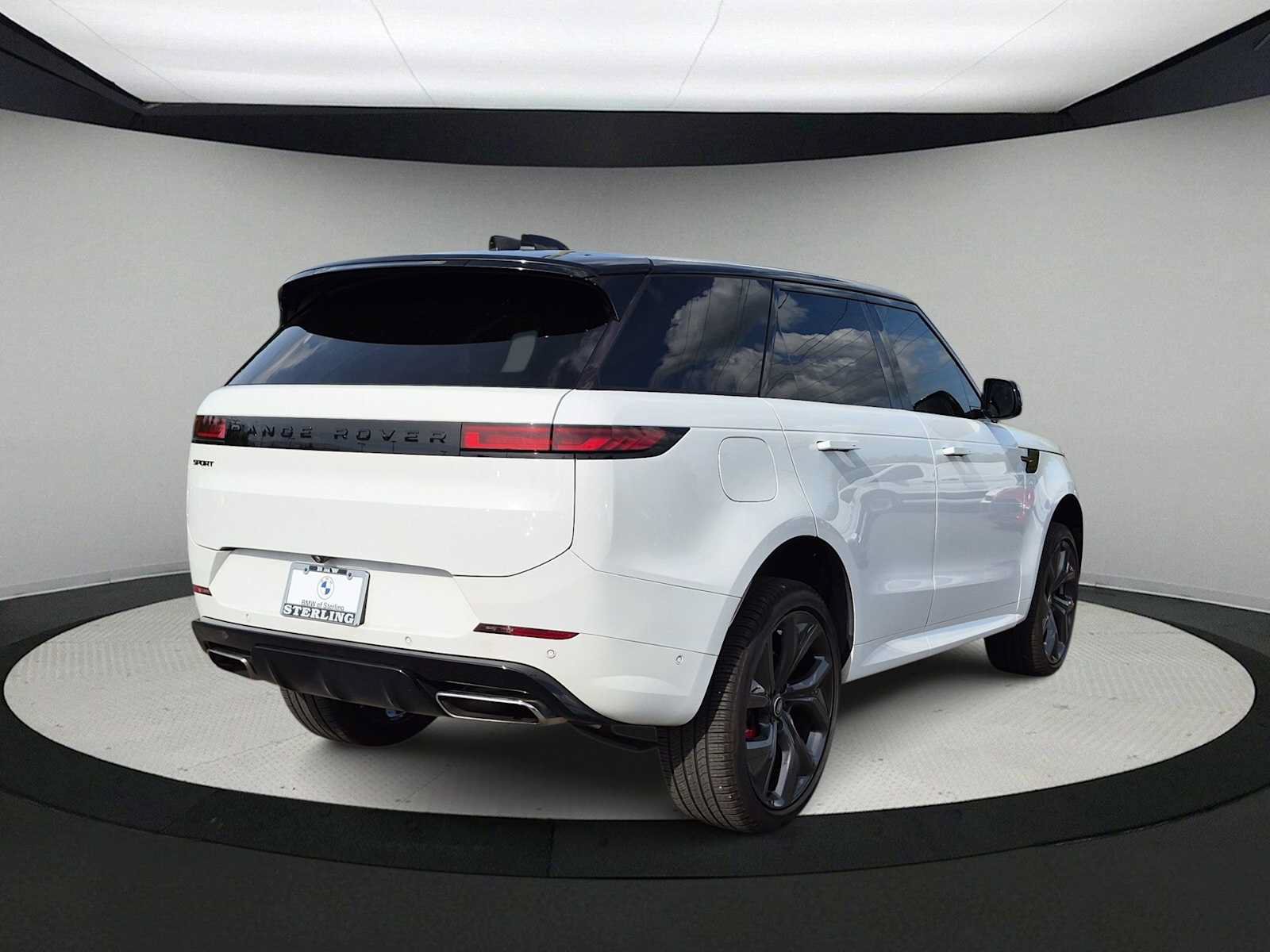 Used 2024 Land Rover Range Rover Sport Dynamic SE AWD/4WD image 8