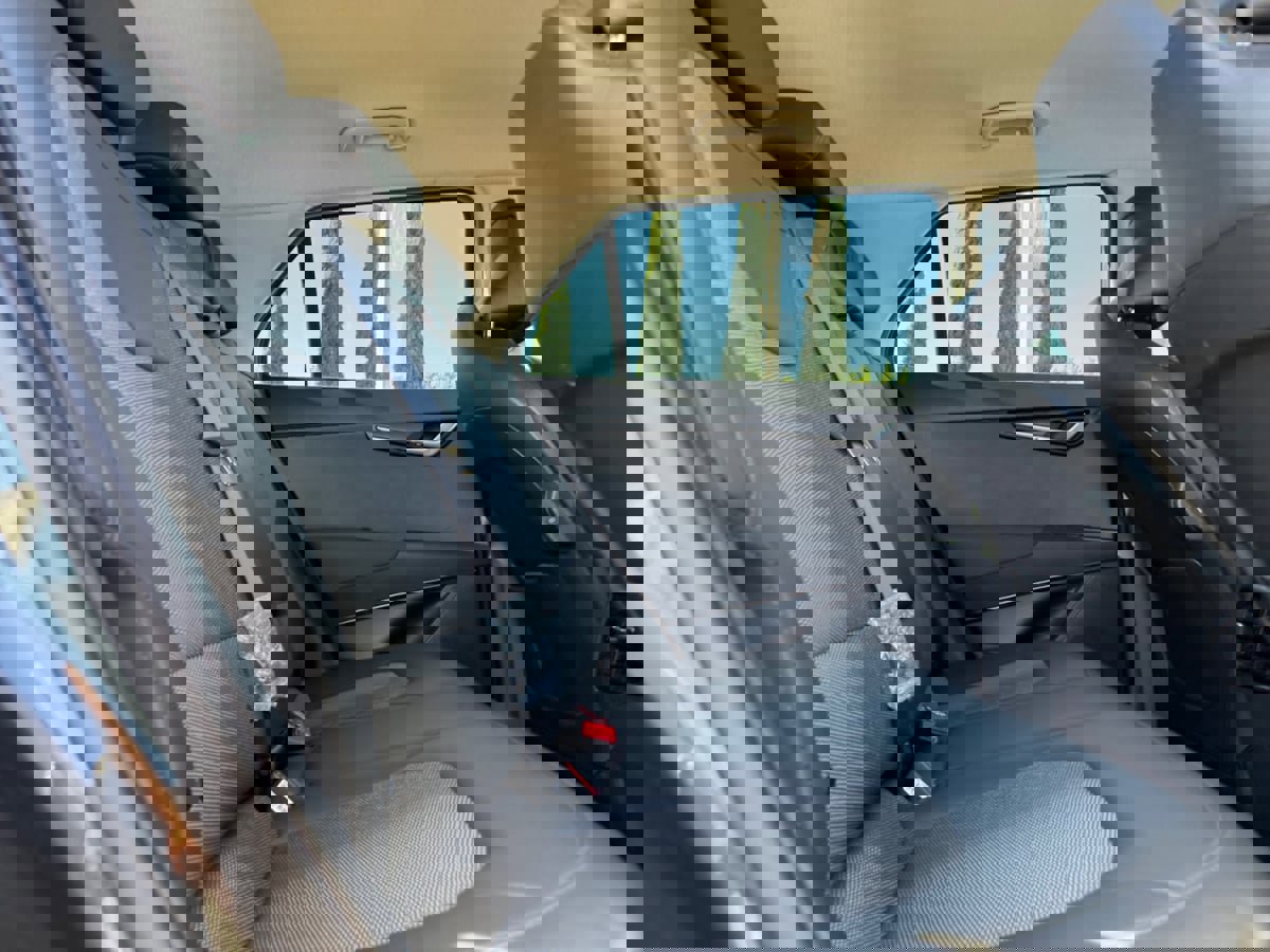 Used 2023 Kia Niro EX image 18