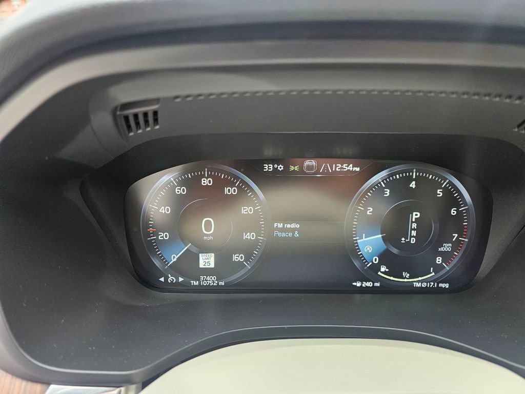 Used 2021 Volvo XC60 T5 Momentum image 19