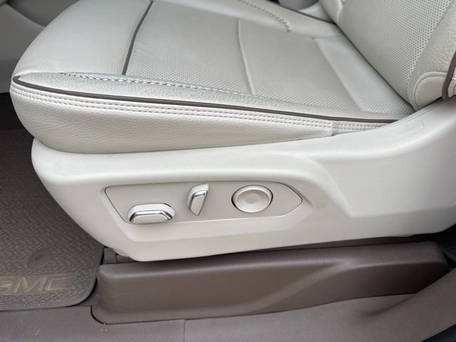 Used 2023 GMC Yukon Denali w/ Denali Reserve Package AWD/4WD image 11