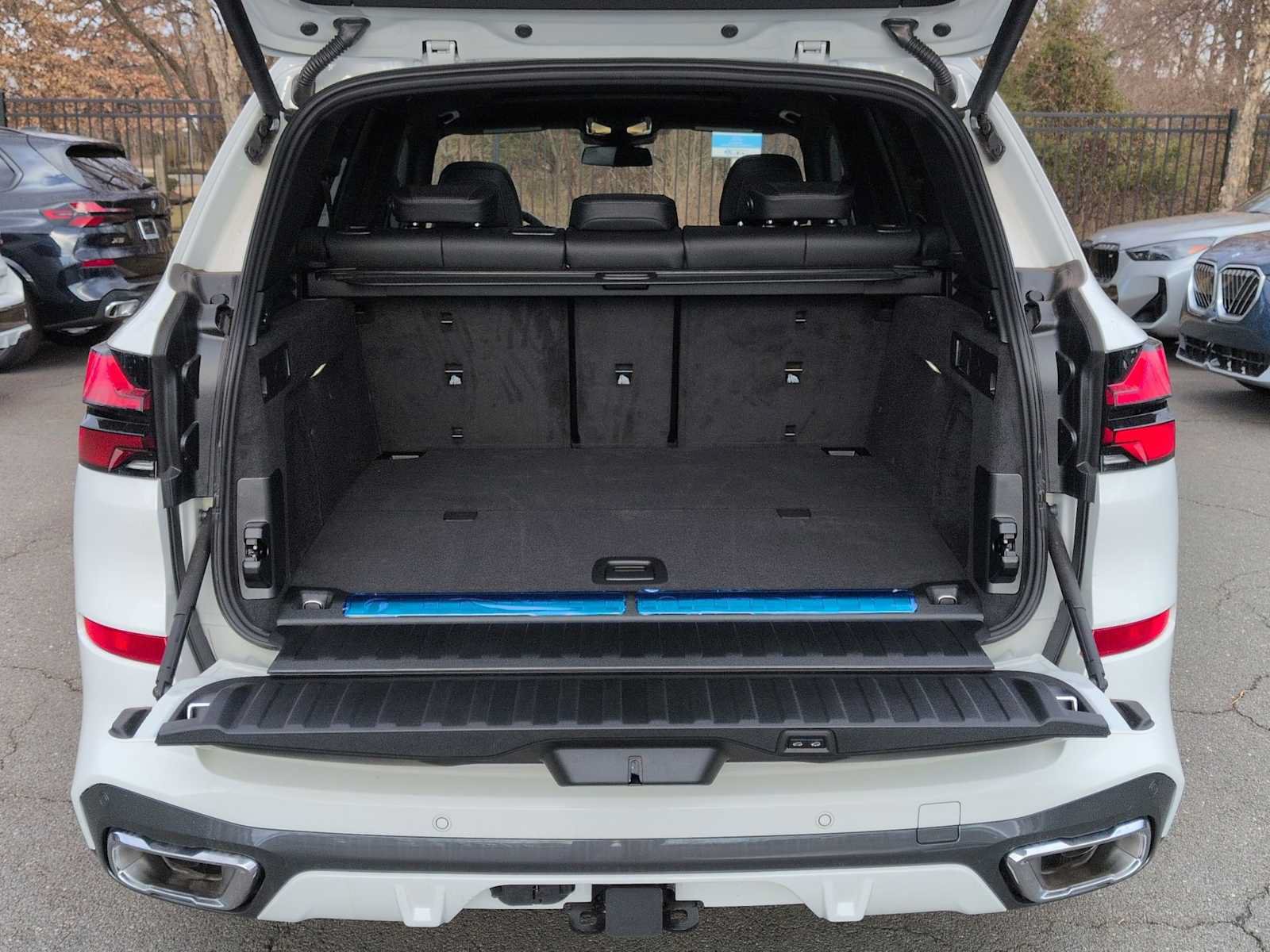 Used 2026 BMW X5 xDrive50e w/ M Sport Package AWD/4WD image 35