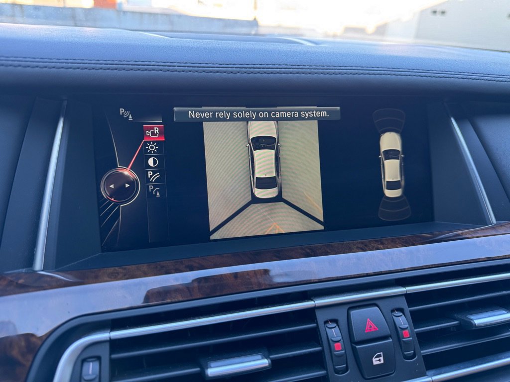 Used 2015 BMW 750Li xDrive image 20