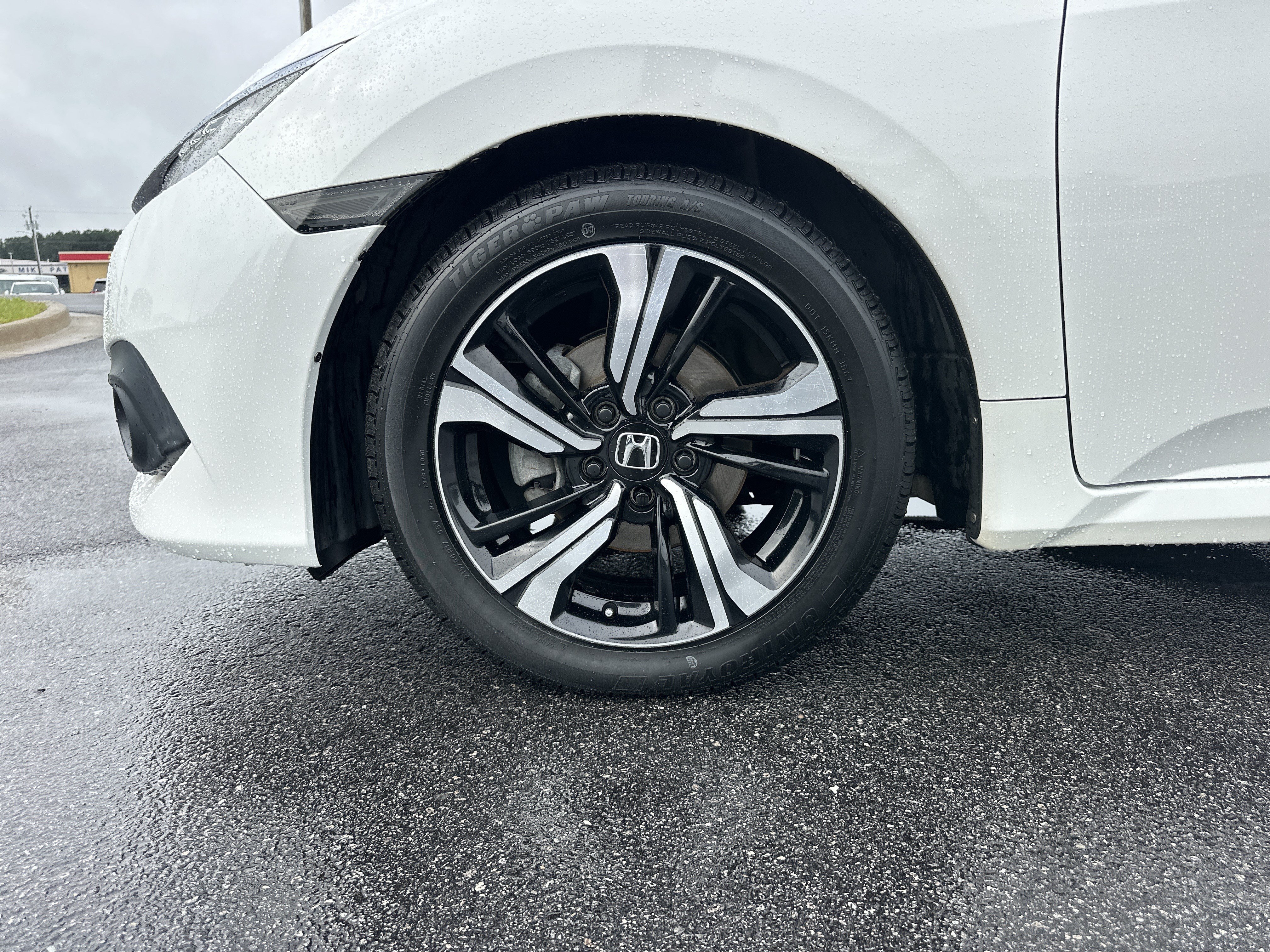 Used 2016 Honda Civic Touring image 12
